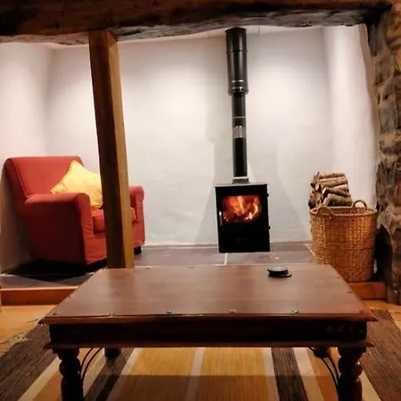 Traditional Welsh Cottage In Llanberis Exterior photo