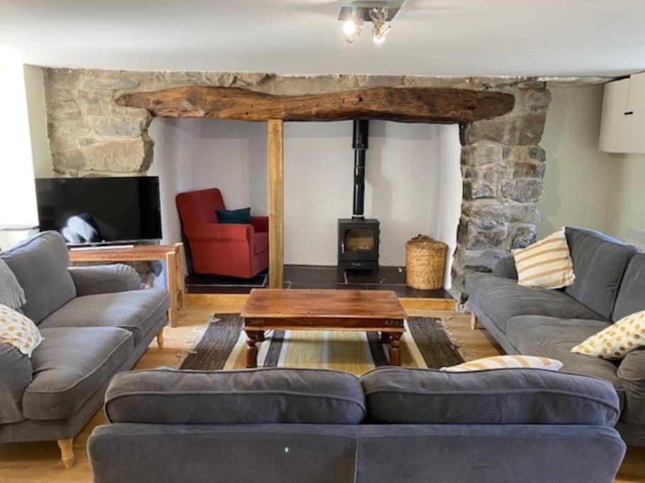 Traditional Welsh In *