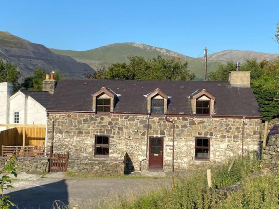 Traditional Welsh In * Llanberis